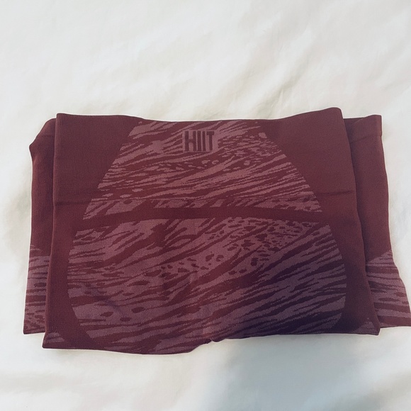 HIIT Red Athletic Workout Leggings - Picture 6 of 6